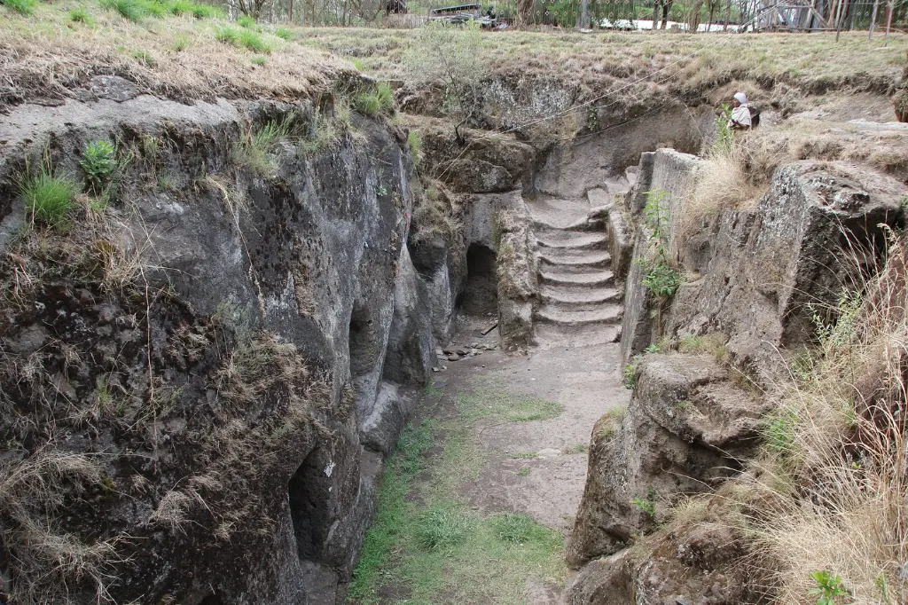 Day Trip Adadi Mariam Rock-Hewn Church & Tiya 